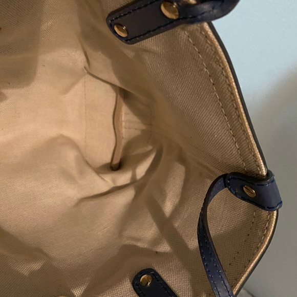 Used Authentic Gucci Small GG Craft Tote - Picture 5 of 15